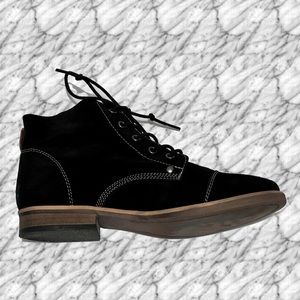 Diba, Leather, Black, Laceup Boots, Size 7.5, Very Good Used Condition